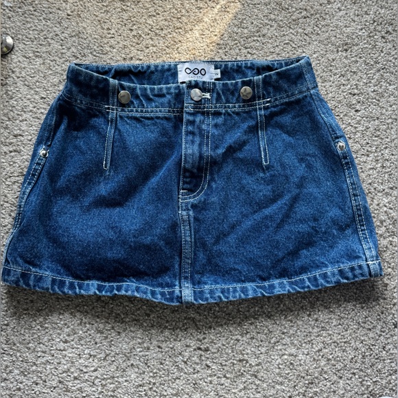 Y2K Denim Mini Skirt - Picture 1 of 8